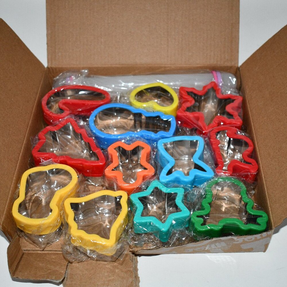 JOYIN 13 Piece Christmas Cookie Cutter Set, Stainless Steel with Rolling Pin, 3.